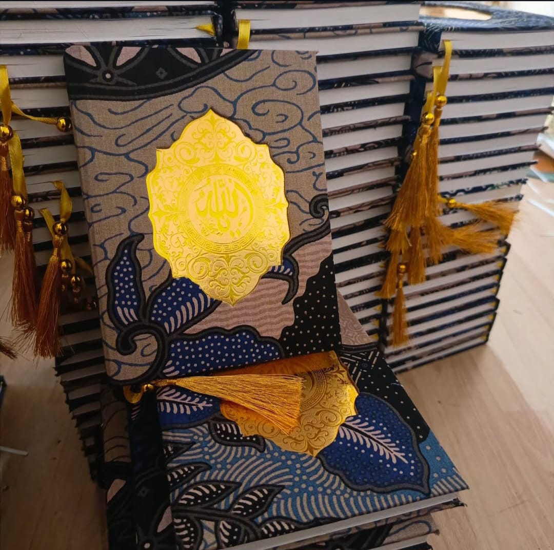Yasin Hardcover Batik 1